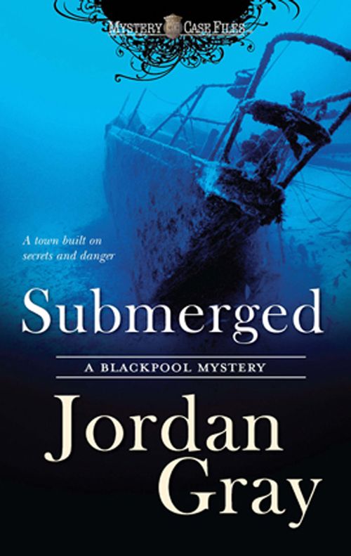 Submerged: First edition by Jordan Gray (9781472052216)